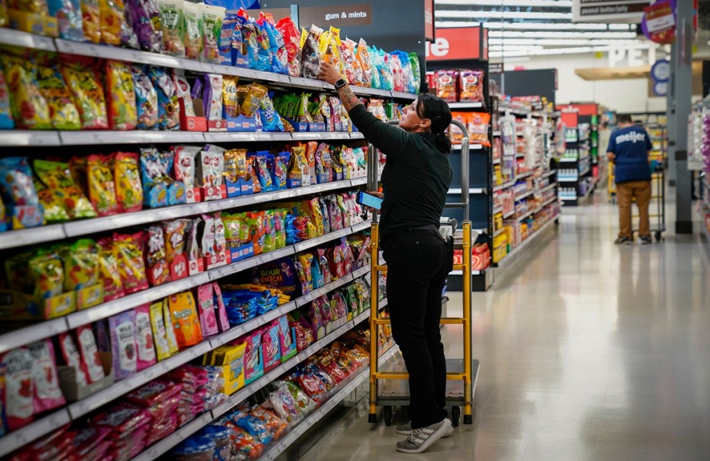 discount grocery store