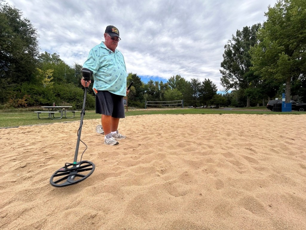 A Northern Colorado metal detectorist at work
